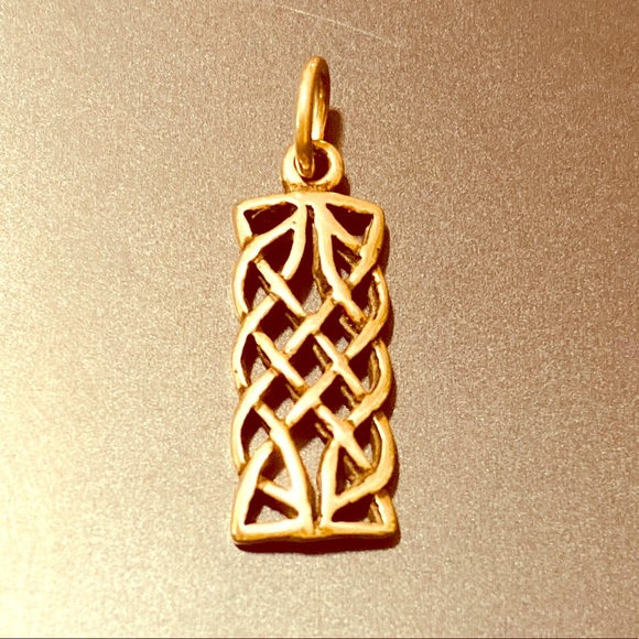 Sterling silver Celtic pendant - Picture 1 of 2